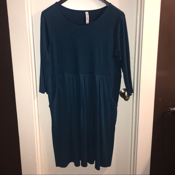 Dresses & Skirts - Pretty Teal dress